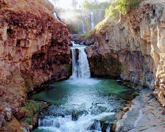 The Hideout - Crescent City - Piscina