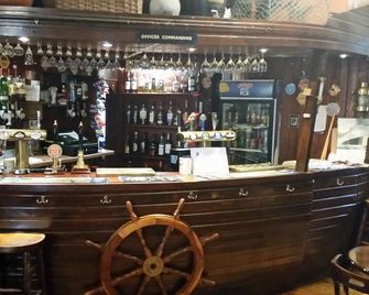 Blue Peter Hotel - Stranraer - Bar