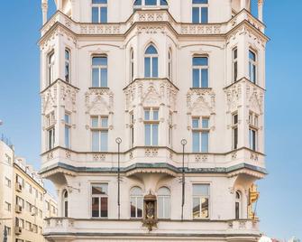 Mooo Downtown - Prague - Building