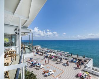 Horizon Beach Hotel - Stalida - Balkon