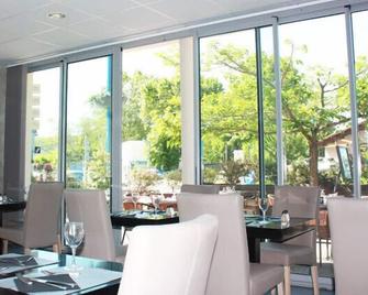 Hôtel le midi - Montaigu-de-Quercy - Restaurante