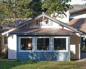 Atelier Hotel de Charme - Villa General Belgrano - Building