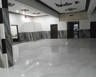 Pop 81786h Batsal Hotel - Amroha - Lobby