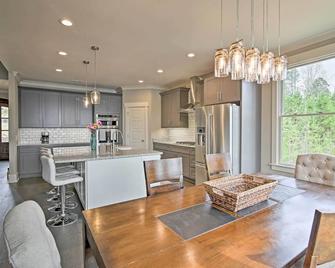 Lake Keowee Home with Balcony and Boat Dock! - Seneca - Kuchyň
