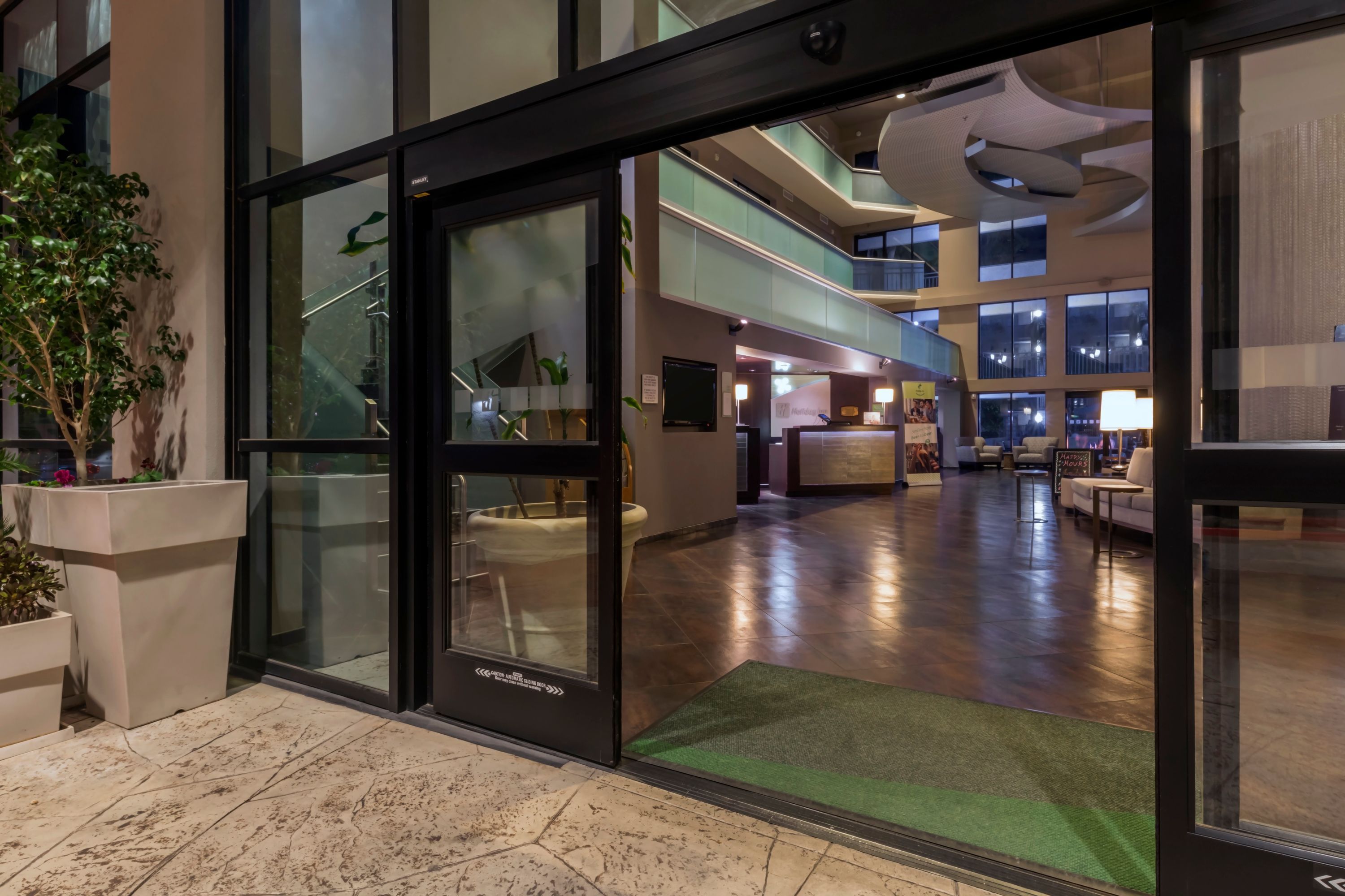 Holiday Inn & Suites Phoenix Airport North By IHG - פיניקס - לובי