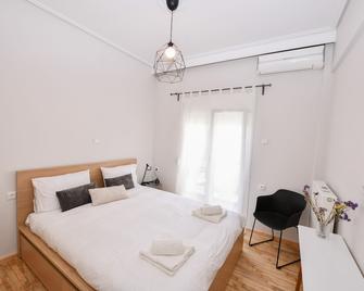 Modern, comfortable apartment, in the heart of the city - Larissa - Bedroom
