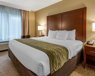 Comfort Inn & Suites - Pittsburgh - Bedroom
