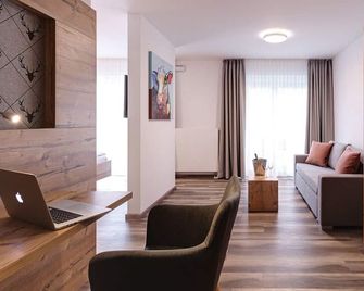 Landhotel Edelfinger Hof - Bad Mergentheim - Salon