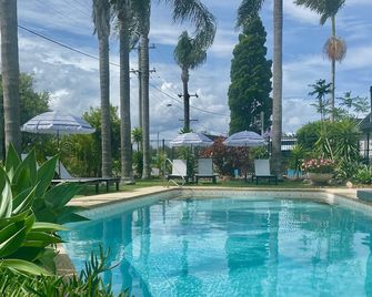 The Esplanade Motel - ניוקאסל - בריכה