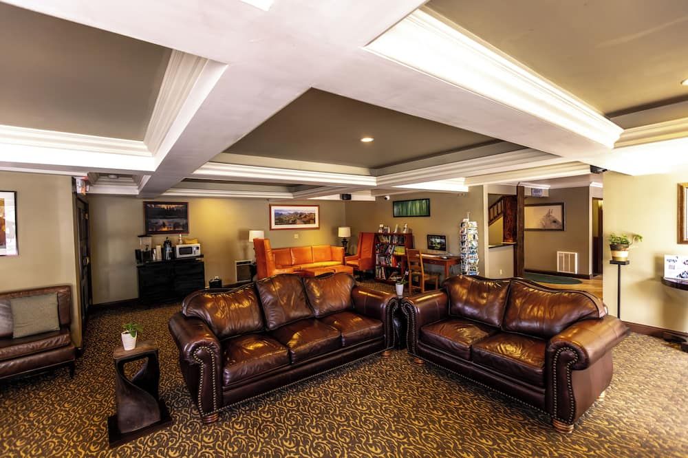 ذا ماموث كريك إن - بحيرات ماموث - ردهة