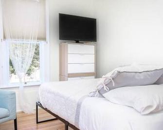Palmer House, Studio 4, Downtown! Anthony Lakes 10% off! - 貝克城 - 臥室