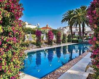 Hotel Lemongarden - Adults Only - Sutivan - Pool