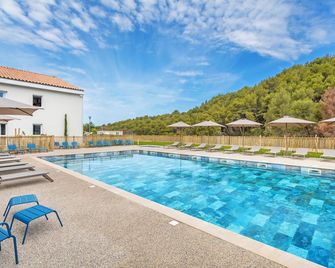 Résidence Pierre et Vacances Cap Cassis Calanques - Roquefort-la-Bédoule - Piscine