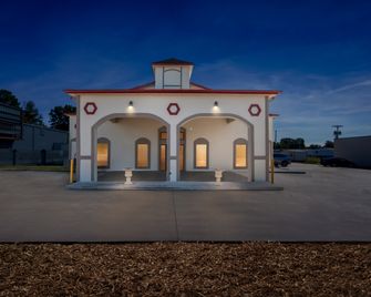 Red Roof Inn Muscle Shoals - Muscle Shoals - Building