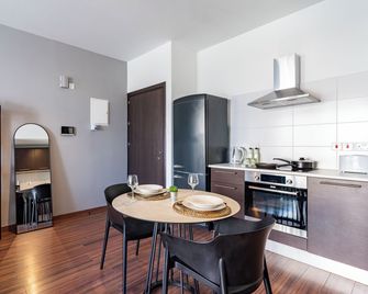 Harbor Apartments In Larnaca - Larnaca - Kitchen