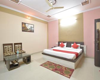 OYO 40860 Hotel Ramaa Inn - Beāwar - Habitación
