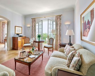 Chateau Saint Martin And Spa - Vence - Huiskamer