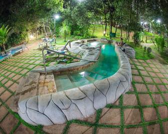 إيكولوجيك فيل ريزورت - كالداس نوفاس - حوض السباحة