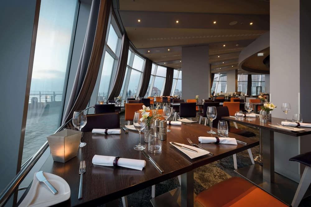 Atlantic Hotel Sail City