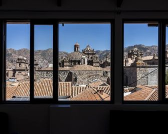Hostal & Apartments El Triunfo - Κούζκο - Μπαλκόνι