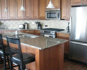 Luxurious Condo on the Beach, West Kelowna - Westbank - Cocina