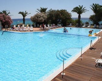 Th Costa Rei - Free Beach Club - Costa Rei - Pool