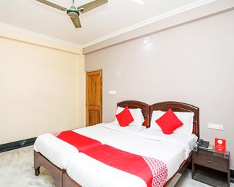 OYO Near Kalinga Hospital - Bhubaneswar - Bedroom