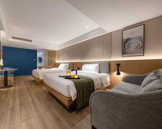 Hanting Premium Hotel Chongqing Guanyingqiao Hongqihegou Metro Station - Chongqing - Bedroom