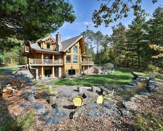 Osprey Lake Cabin home - Hayward - Gebäude