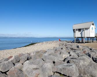 The Bay Cottage Hot Tub & Sauna Morecambe Bay - Morecambe - Playa