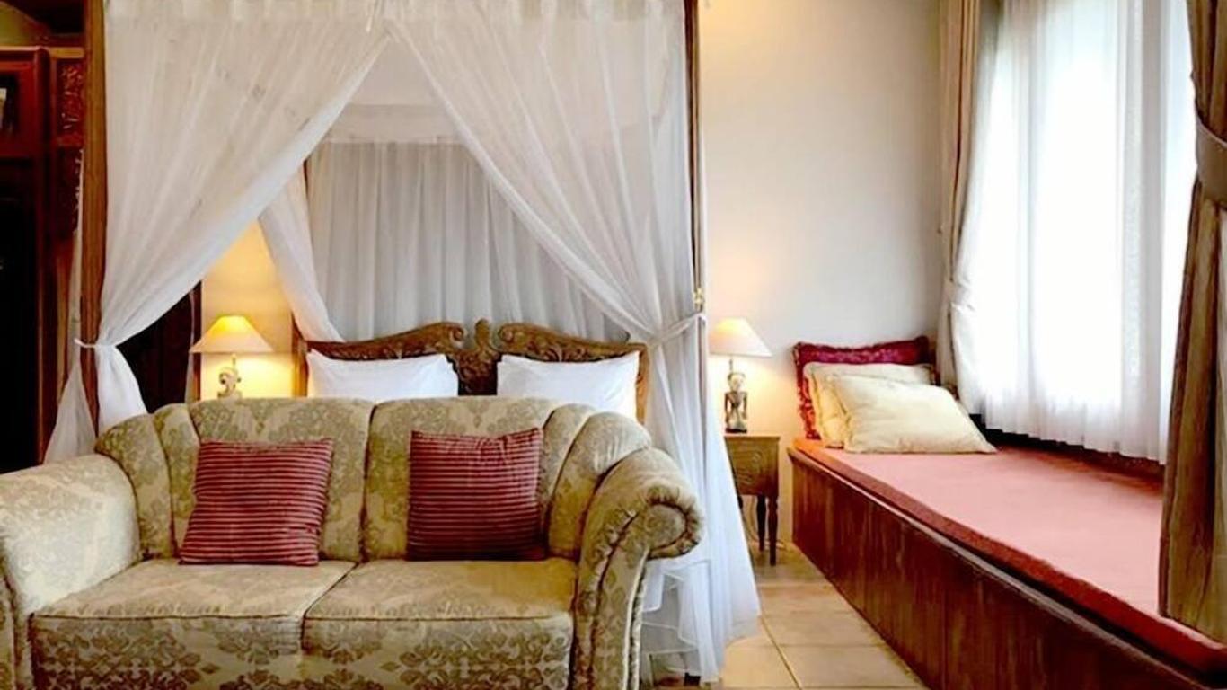 Rumah Stroberi Organic Farm & Family Lodge