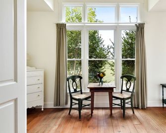 Whimsical Family-Friendly Accommodation in the Countryside of Madison, Georgia - Madison