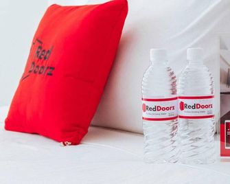 RedDoorz Plus @ Roxas Street Davao - Davao City - Room amenity