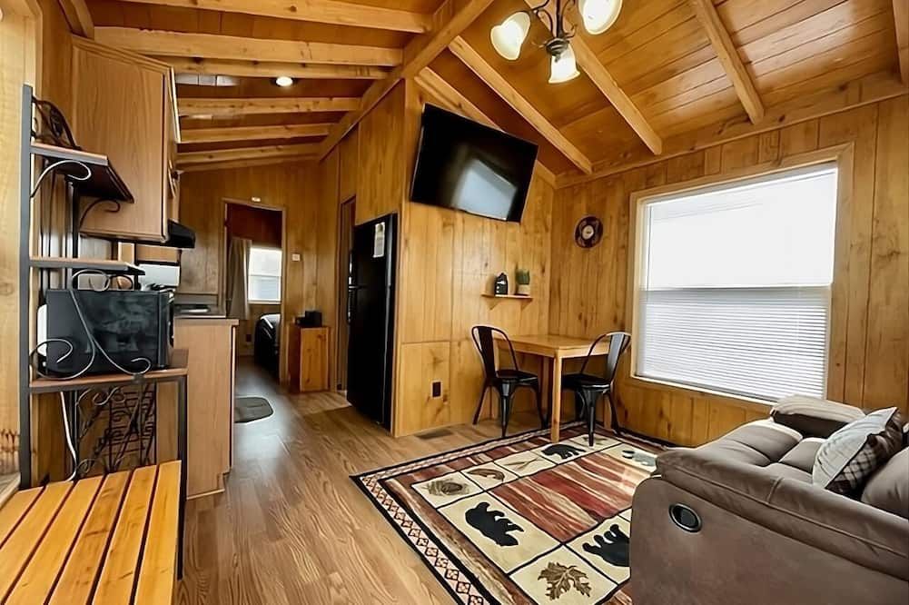 Cozy cabin in delightful Kemmerer with AC, WiFi