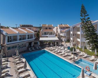 Maistrali Hotel - Tragaki - Pool