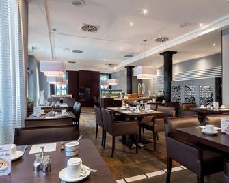 Hotel Am Blauen Wunder - דרזדן - מסעדה