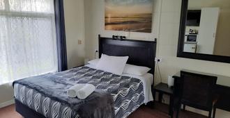 Flying Spur Motel - Toowoomba - Bedroom