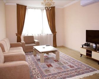 Almabagi Hotel&villas - Quba - Living room