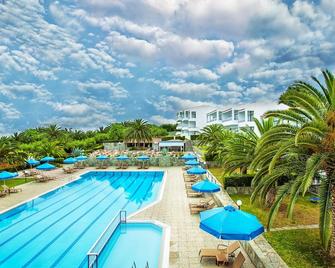 Xenios Port Marina Hotel - Pefkochori - Pool