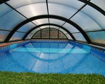 Hospedaje Javier - Alojateisla - Isla - Piscina
