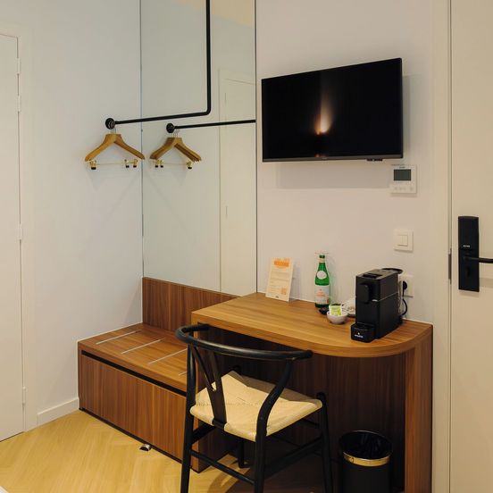 Door9 image 1