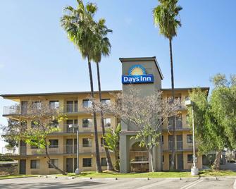 Days Inn by Wyndham Buena Park - Buena Park - Edifício