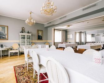 Pietarsaaren Kaupunginhotelli - Pietarsaari - Ресторан