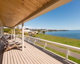 Oasis Beach Motel - Taupo - Parveke