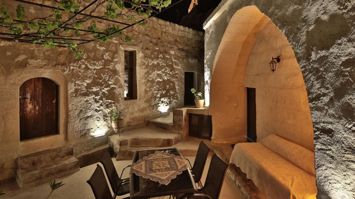 Melek Cave Hotel