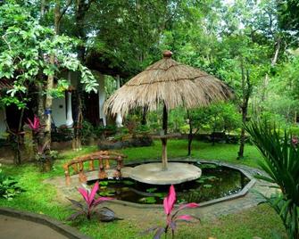 Dudley Nature Resort - Habarana - Patio