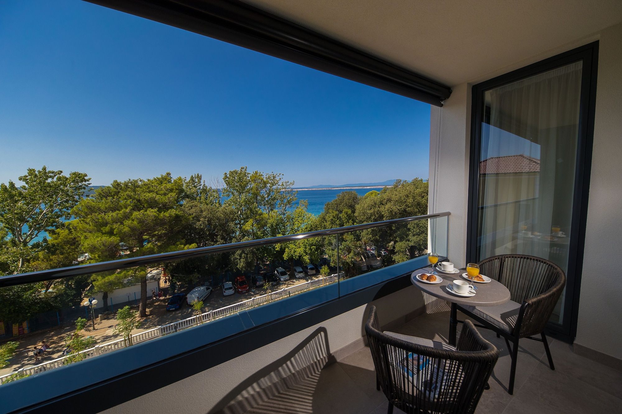 بوتيك هوتل إسبلاناد - كريكفينيكا - شرفة