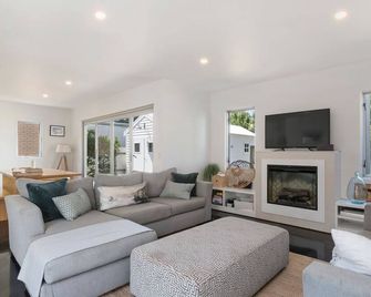 Riverend Regent - Port Fairy - Living room