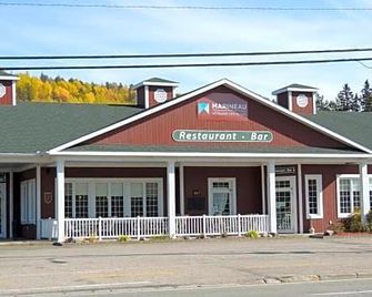 Hotel Marineau La Tuque - La Tuque - Gebouw
