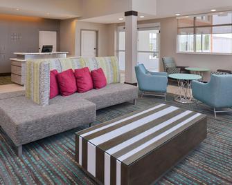 Residence Inn by Marriott Cedar Rapids South - Cedar Rapids - Sala de estar